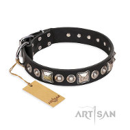 ‘Eternal Beauty and Style’ FDT Artisanのブラック色のデコ革首輪 ‘Eternal Beauty and Style’ FDT Artisanのブラック色のデコ革首輪